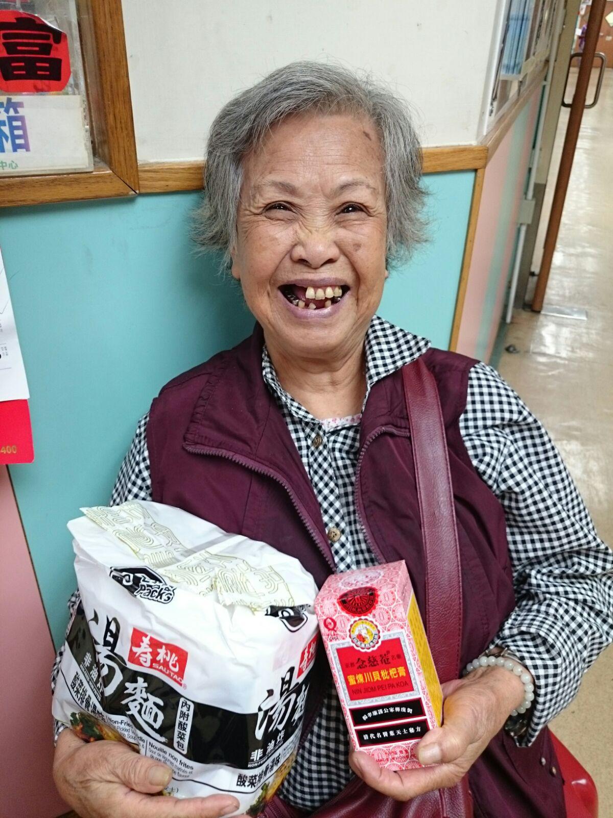 枇杷膏、即食燕麥片及麵食送贈 2015年11月