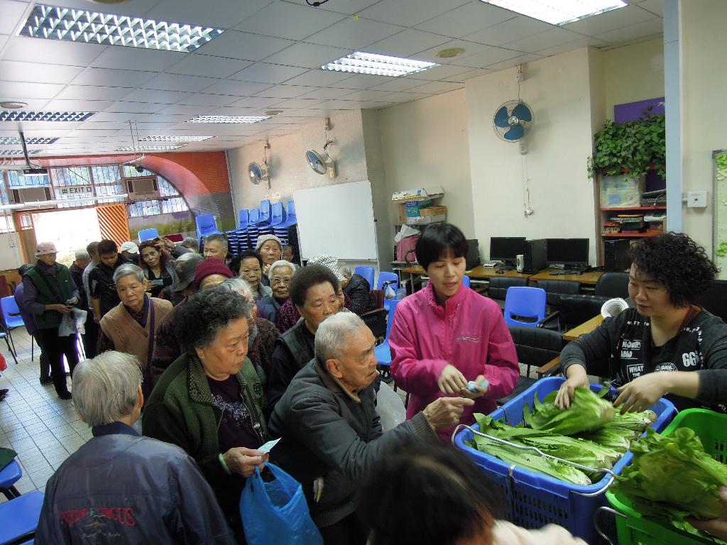 「耆樂綠融融」有機農場耕種及蔬菜捐贈