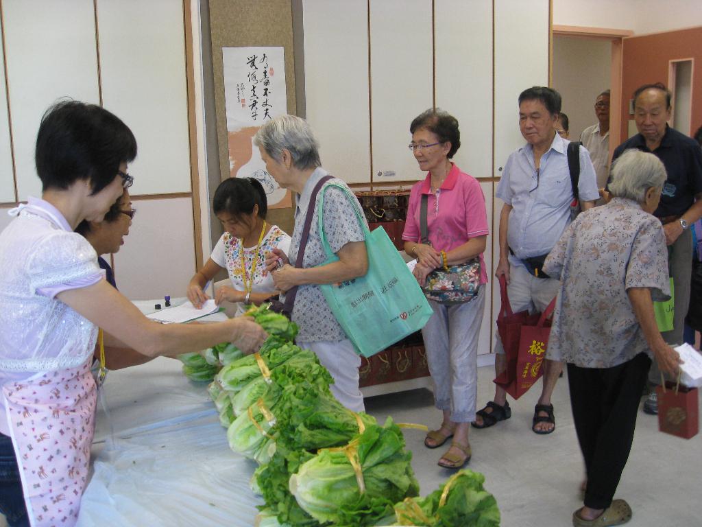 「耆樂綠融融」有機農場耕種及蔬菜捐贈