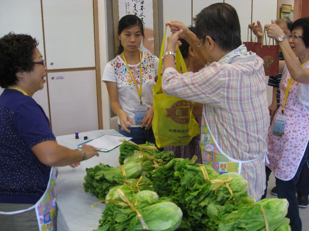 「耆樂綠融融」有機農場耕種及蔬菜捐贈